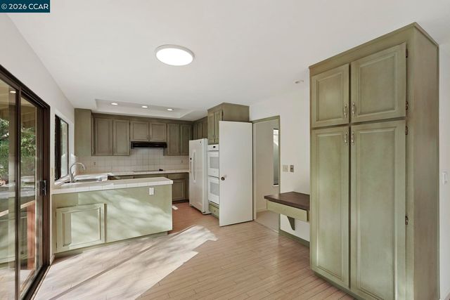 3124 Shire Lane, Walnut Creek, CA 94598