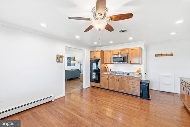 9424 GAS HOUSE PIKE, Frederick, MD 21701