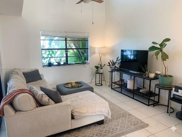 341 Ives Dairy Rd 341-06, Miami, FL 33179