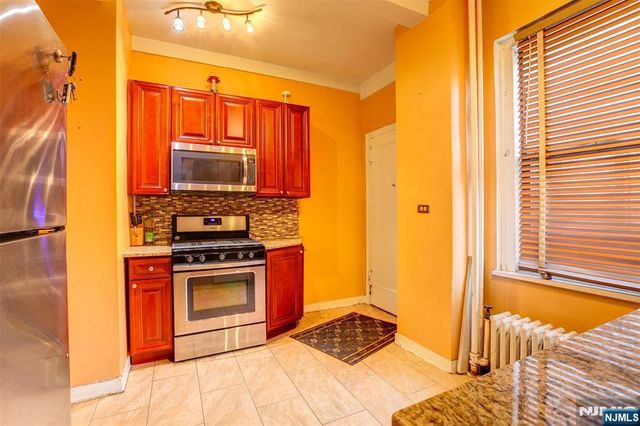 363-377 Mount Prospect 2AW, Newark, NJ 07104