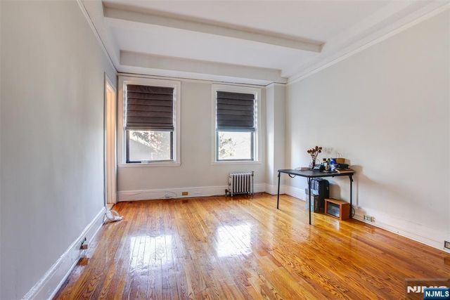 363-377 Mount Prospect 2AW, Newark, NJ 07104