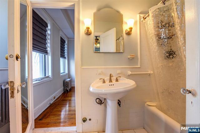 363-377 Mount Prospect 2AW, Newark, NJ 07104