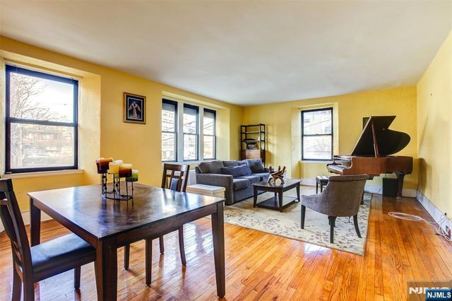 363-377 Mount Prospect 2AW, Newark, NJ 07104