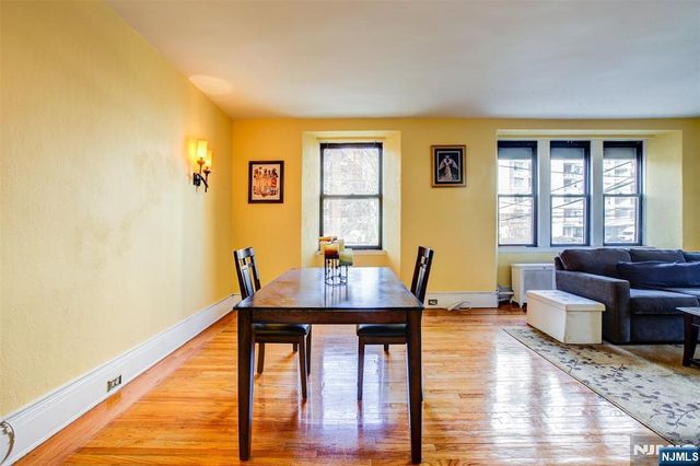 363-377 Mount Prospect 2AW, Newark, NJ 07104