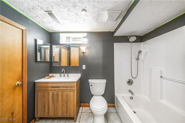 2144 Echo Road, Stow, OH 44224