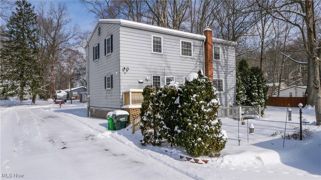 2144 Echo Road, Stow, OH 44224