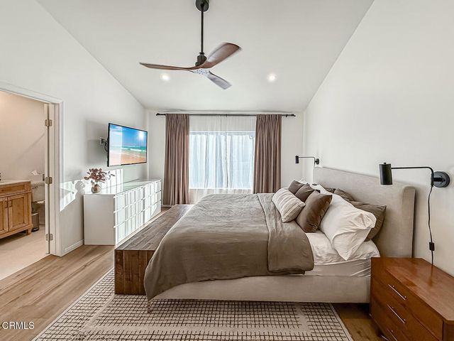 5465 Newcastle Avenue 6, Encino, CA 91316
