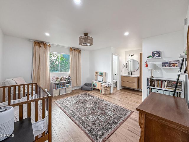 5465 Newcastle Avenue 6, Encino, CA 91316