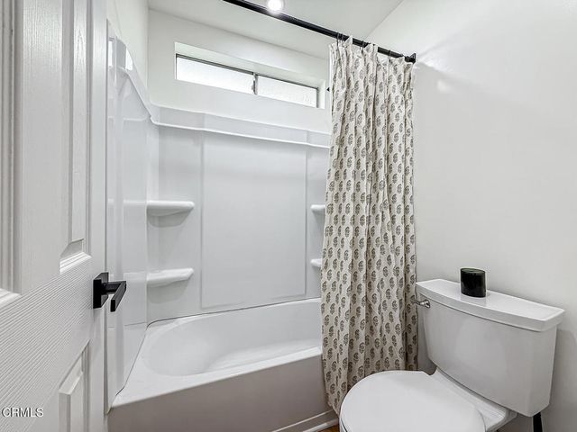 5465 Newcastle Avenue 6, Encino, CA 91316