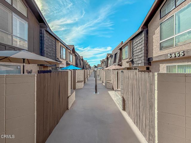 5465 Newcastle Avenue 6, Encino, CA 91316