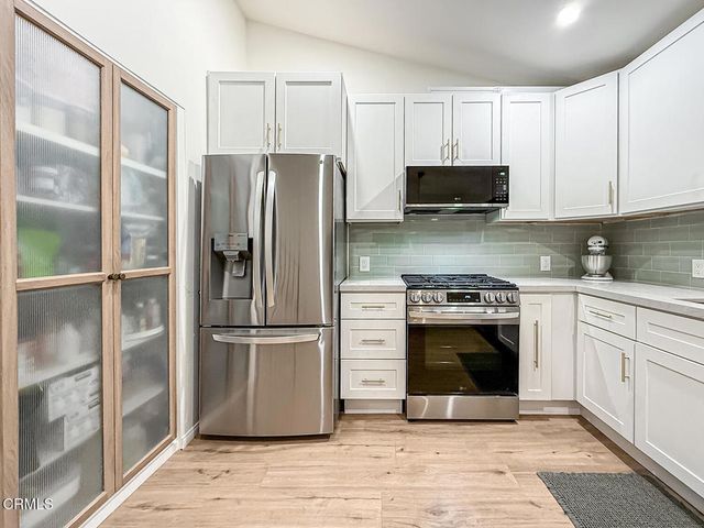 5465 Newcastle Avenue 6, Encino, CA 91316