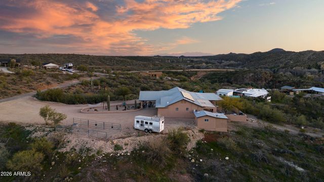 28432 W HIGHWAY 60 --, Morristown, AZ 85342