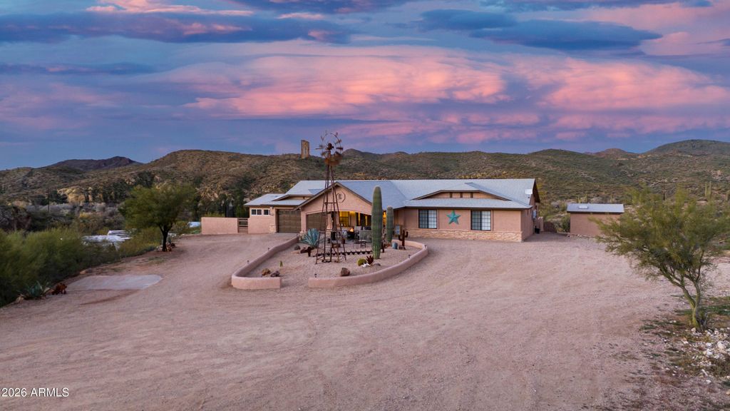 28432 W HIGHWAY 60 --, Morristown, AZ 85342