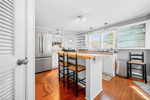 3724 Smitherman Road, East Bend, NC 27018