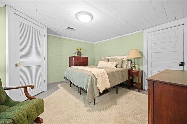 3724 Smitherman Road, East Bend, NC 27018