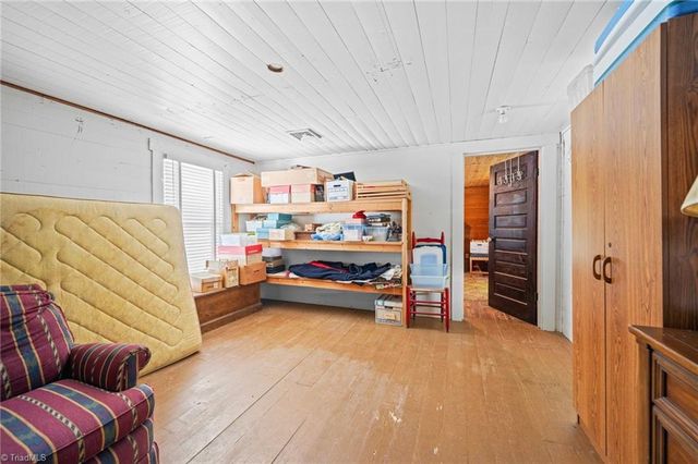 3724 Smitherman Road, East Bend, NC 27018