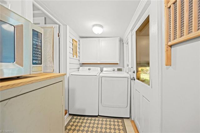 3724 Smitherman Road, East Bend, NC 27018