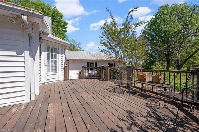 3724 Smitherman Road, East Bend, NC 27018