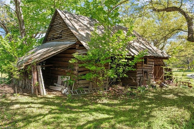 3724 Smitherman Road, East Bend, NC 27018