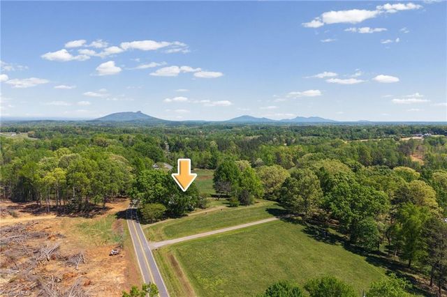 3724 Smitherman Road, East Bend, NC 27018