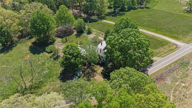 3724 Smitherman Road, East Bend, NC 27018