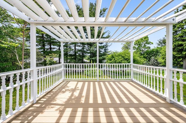 13 Mount Ave, Worcester, MA 01606