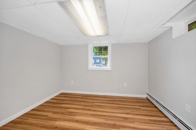 13 Mount Ave, Worcester, MA 01606