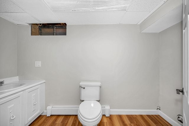 13 Mount Ave, Worcester, MA 01606