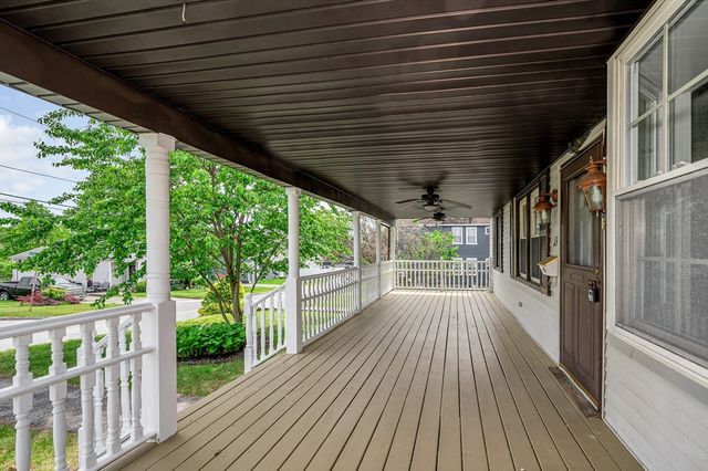 13 Mount Ave, Worcester, MA 01606