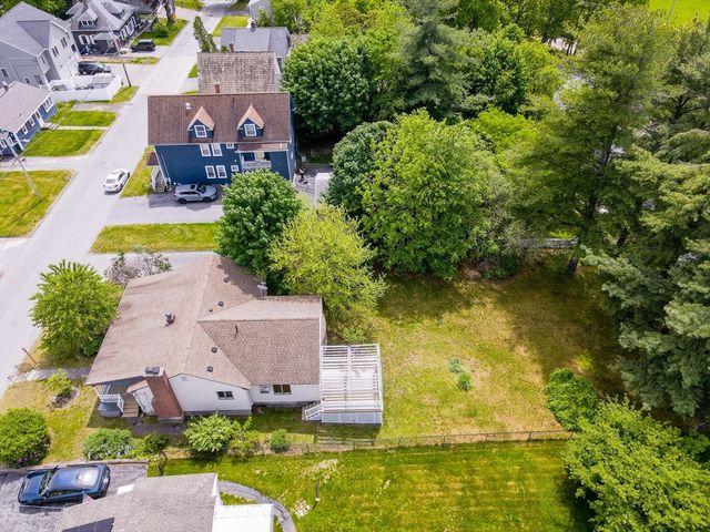 13 Mount Ave, Worcester, MA 01606