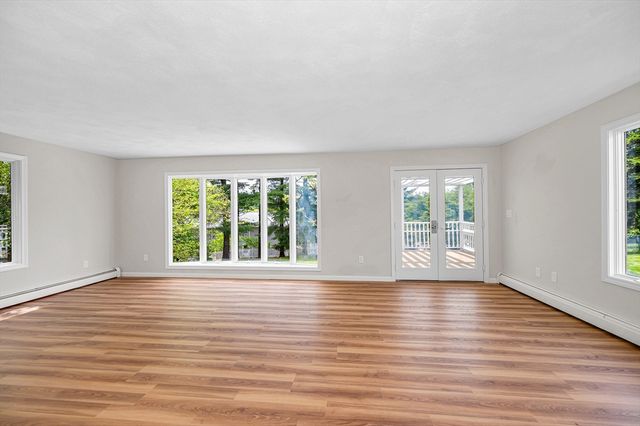 13 Mount Ave, Worcester, MA 01606