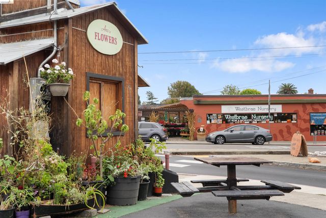 1207 Cornell Ave, Berkeley, CA 94706