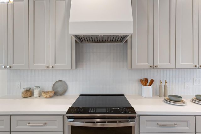 1207 Cornell Ave, Berkeley, CA 94706