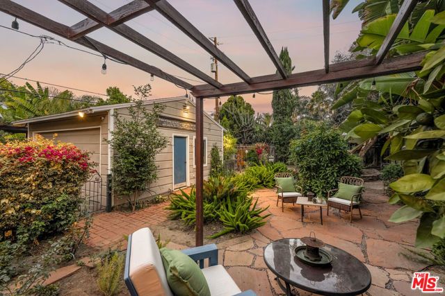 15114 Hesby Street, Sherman Oaks, CA 91403