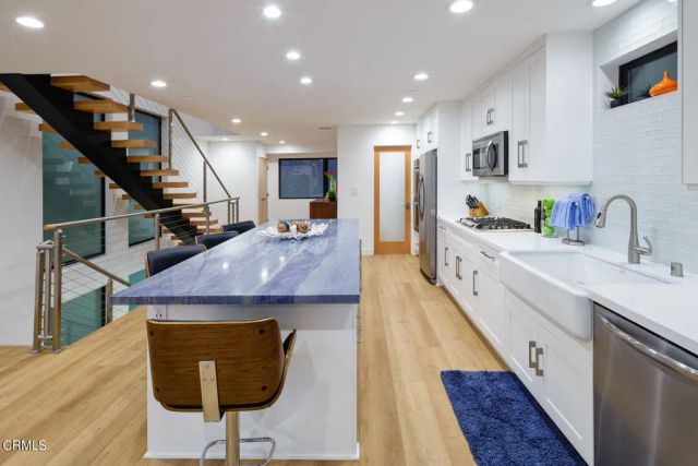 3920 Ocean Drive, Oxnard, CA 93035