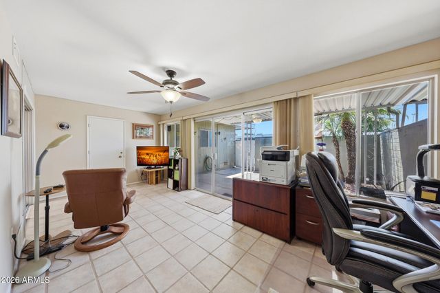 10040 W LANCASTER Drive, Sun City, AZ 85351