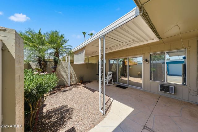 10040 W LANCASTER Drive, Sun City, AZ 85351