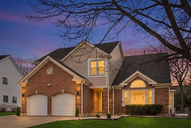 2936 Sandalwood Road, Buffalo Grove, IL 60089