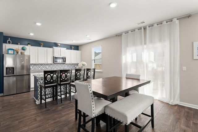 178 Cloverleaf Street, Summerville, SC 29483