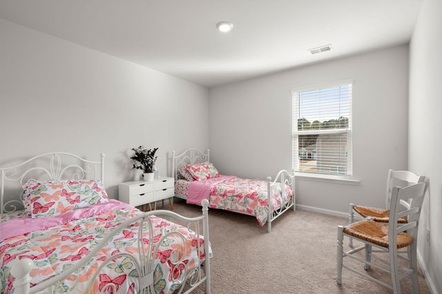 178 Cloverleaf Street, Summerville, SC 29483