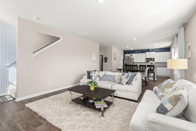 178 Cloverleaf Street, Summerville, SC 29483