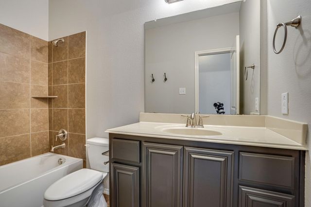 4717 Hidden Pond Drive, Frisco, TX 75036