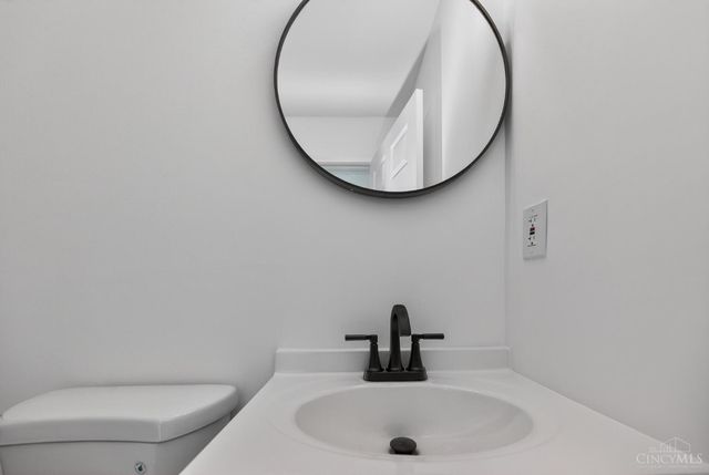 10055 Ronnie Road, Woodlawn, OH 45215