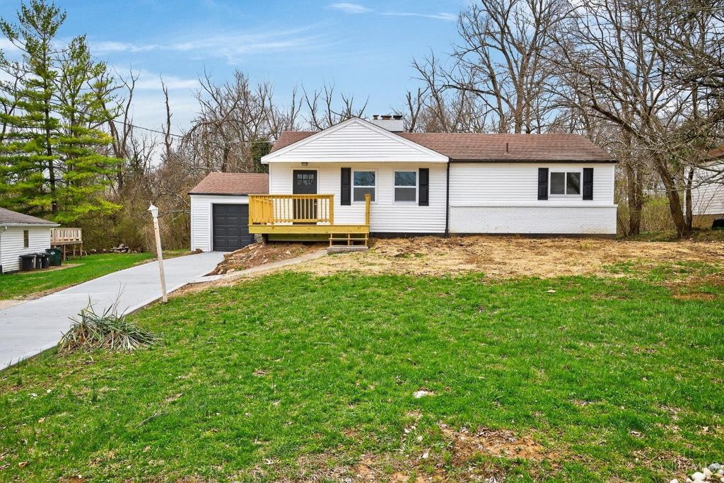 10055 Ronnie Road, Woodlawn, OH 45215