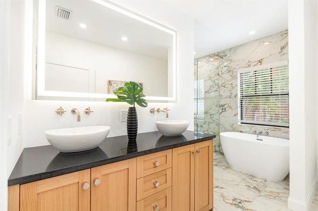 254 9th Street, West Palm Beach, FL 33401
