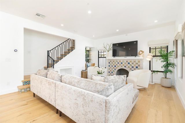 254 9th Street, West Palm Beach, FL 33401