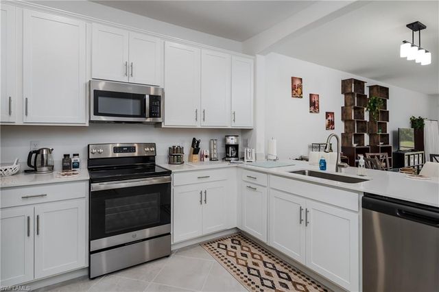 2140 Dragonfruit WAY, Naples, FL 34120