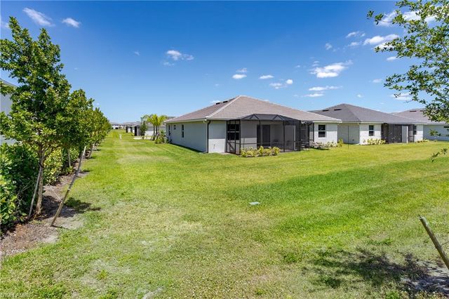 2140 Dragonfruit WAY, Naples, FL 34120