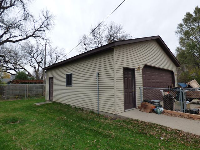 1209 2nd Avenue S, Moorhead, MN 56560