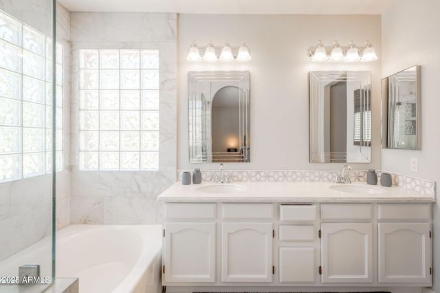 8842 E PALM RIDGE Drive, Scottsdale, AZ 85260